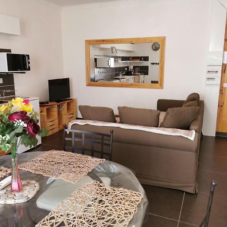 Apartamento Les Oliviers, Avec Terrasse Beaucaire  Exterior foto